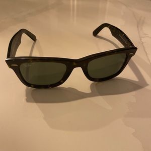 Ray Ban Polarized Wayfarer Handmade In Italy Sunglasses Rb2140